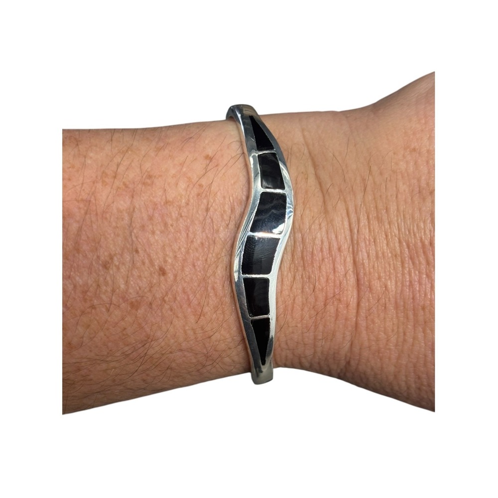 Vintage Mexico Sterling Silver Black Onyx Inlay Wave Bangle Bracelet